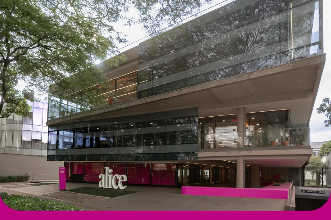 Plano Alice Saúde 02 Vidas — rede credenciada premium com hospitais Einstein, Sírio-Libanês e laboratórios Fleury para casais e empresas